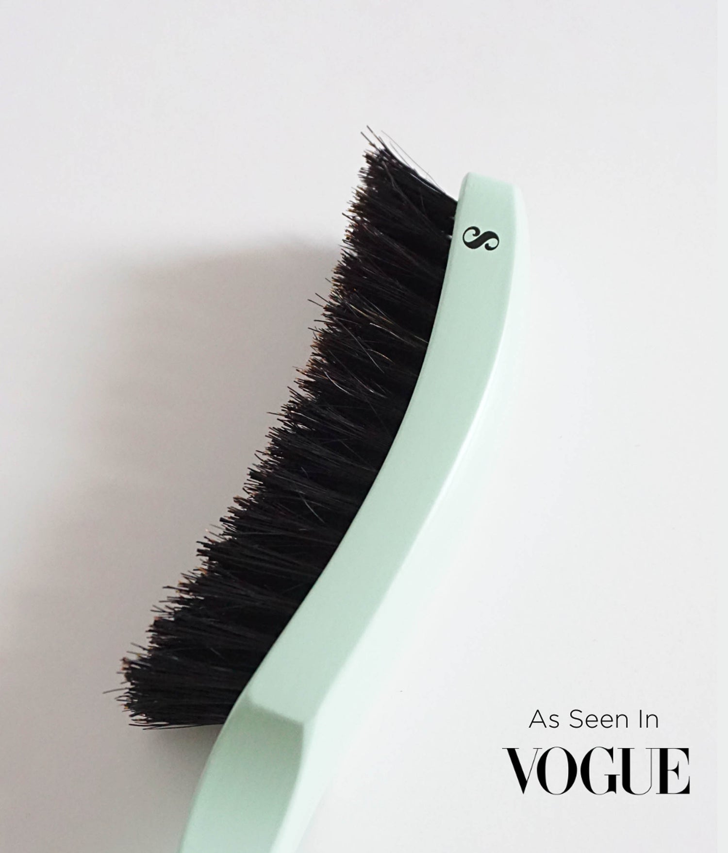 Curved Smoothing Hair Brush - MANE MASTER™