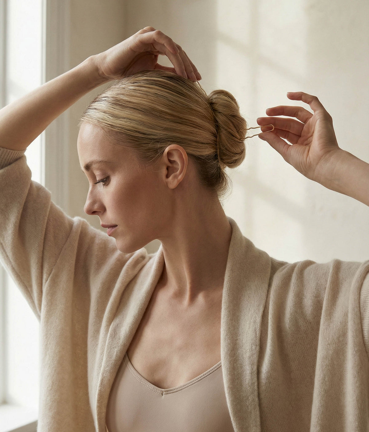 Blonde Waved Hair Pins - TH043